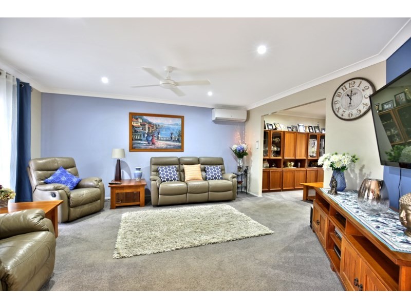 1 Tartarian Crescent, Bomaderry NSW 2541