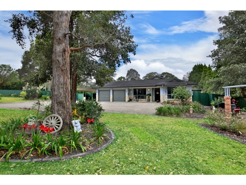 1 Tartarian Crescent, Bomaderry NSW 2541