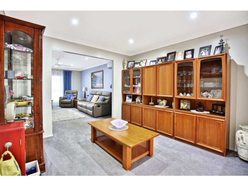 1 Tartarian Crescent, Bomaderry NSW 2541