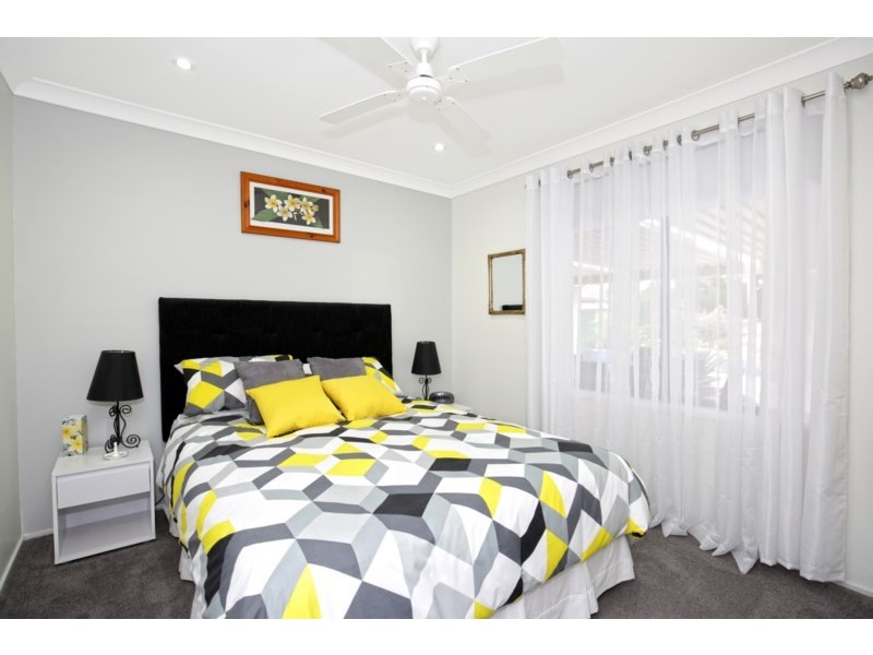 1 Tartarian Crescent, Bomaderry NSW 2541