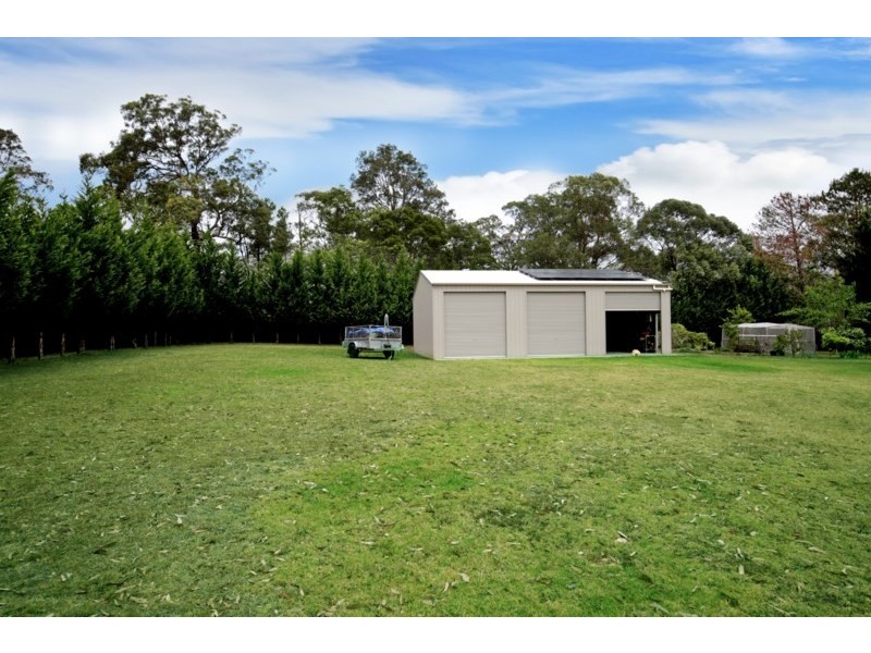 1 Tartarian Crescent, Bomaderry NSW 2541