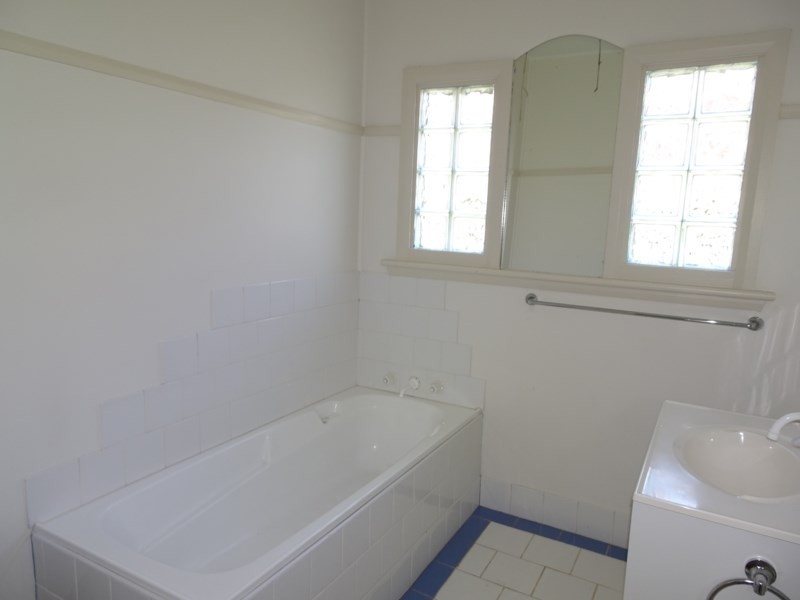 129 Kinghorne Street, Nowra NSW 2541