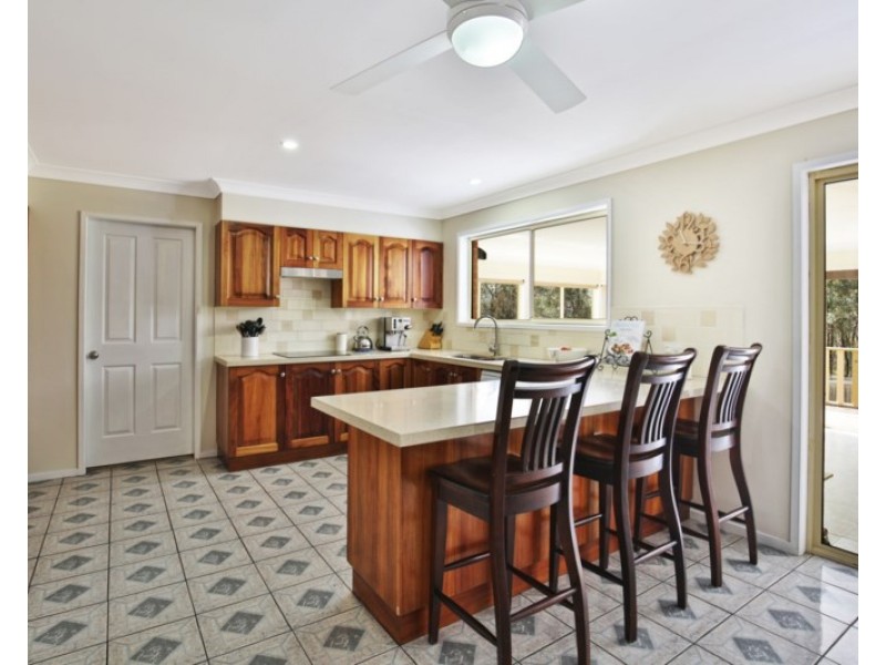 11 Paruna Place, North Nowra NSW 2541