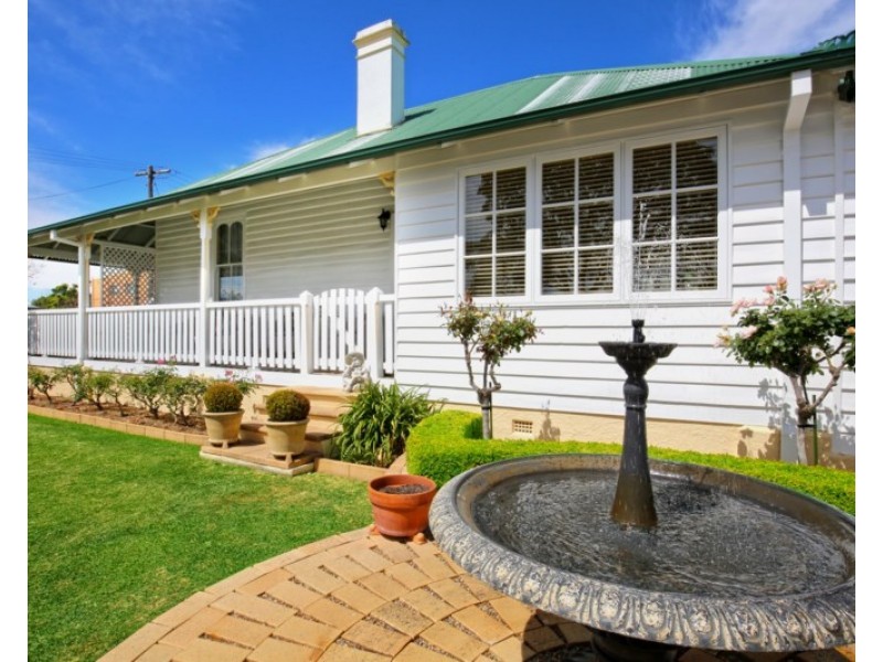145 Kinghorne Street, Nowra NSW 2541