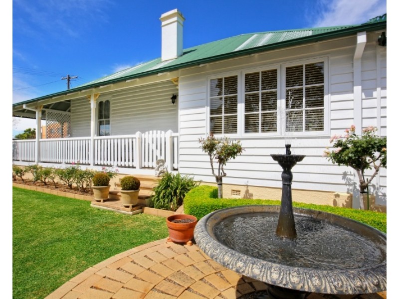 145 Kinghorne Street, Nowra NSW 2541