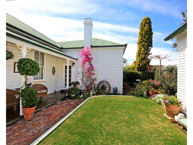 145 Kinghorne Street, Nowra NSW 2541