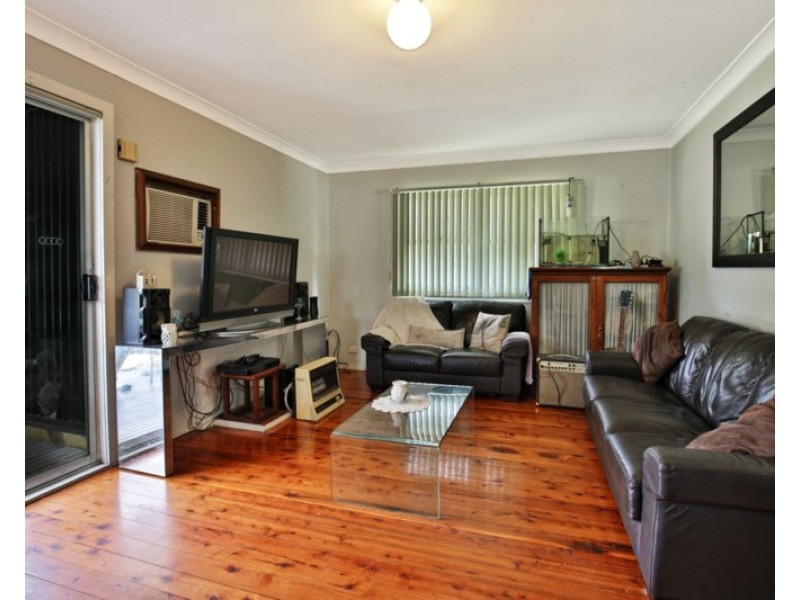 28 Tarawal Street, Bomaderry NSW 2541