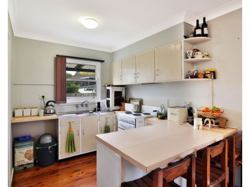 28 Tarawal Street, Bomaderry NSW 2541