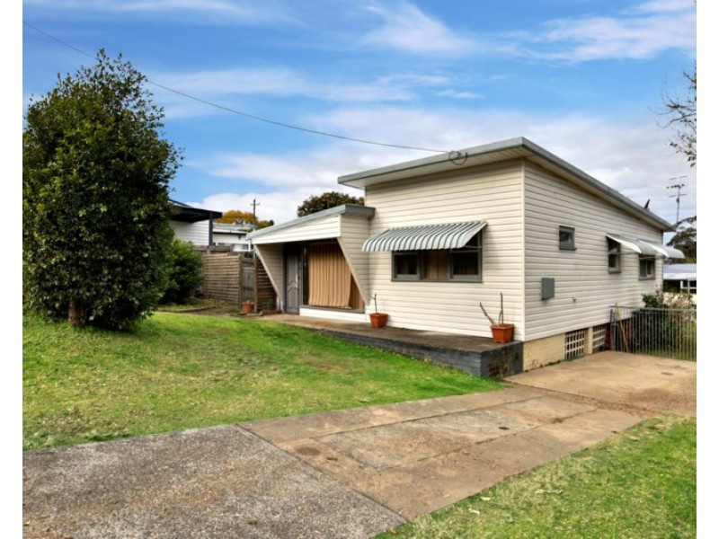 28 Tarawal Street, Bomaderry NSW 2541