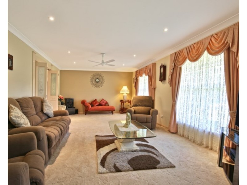 1 Tuscan Place, North Nowra NSW 2541