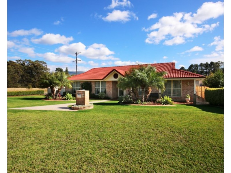 1 Tuscan Place, North Nowra NSW 2541