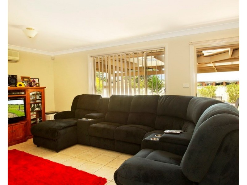 35 Robinia Way, Worrigee NSW 2540