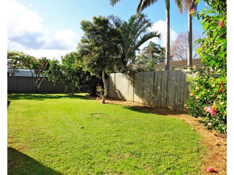 6 Lyrebird Drive, Nowra NSW 2541