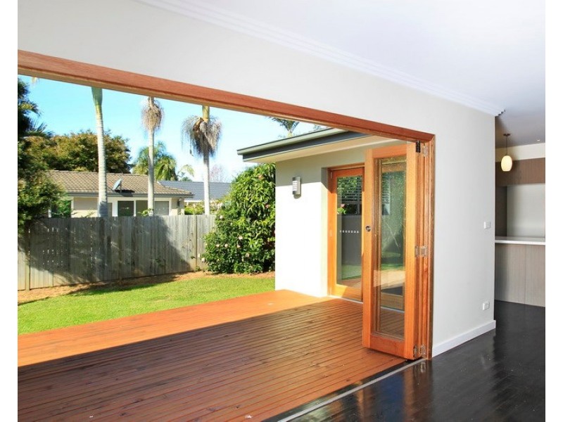 6 Lyrebird Drive, Nowra NSW 2541