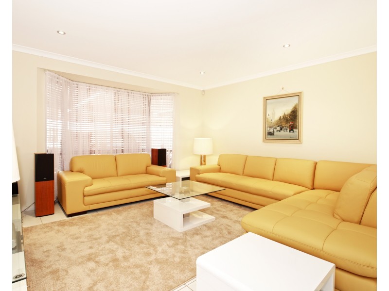 15 Carrington Park Drive, Nowra NSW 2541