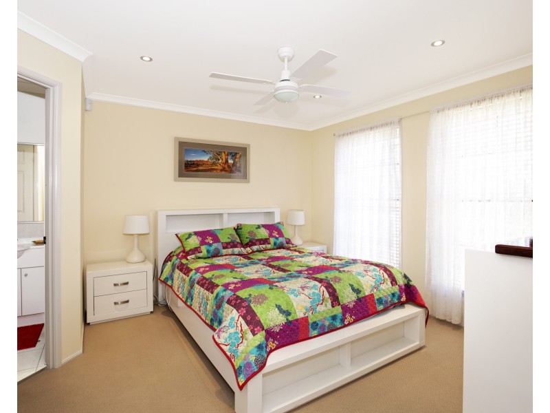 15 Carrington Park Drive, Nowra NSW 2541