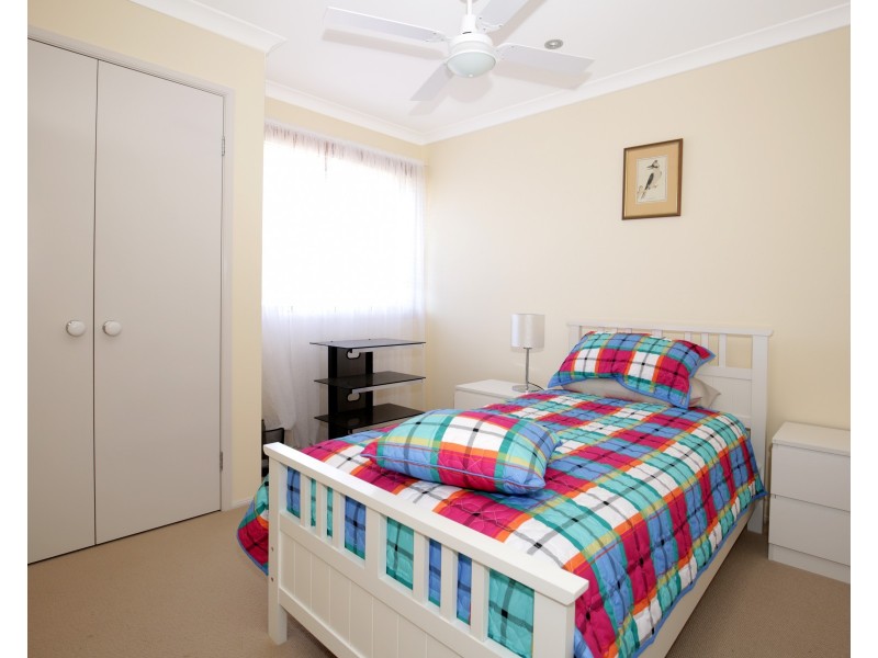 15 Carrington Park Drive, Nowra NSW 2541