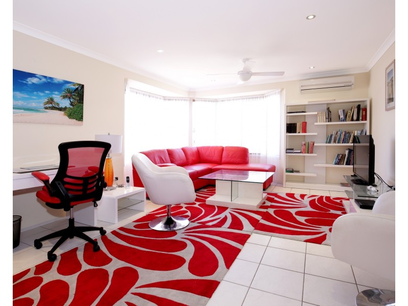 15 Carrington Park Drive, Nowra NSW 2541