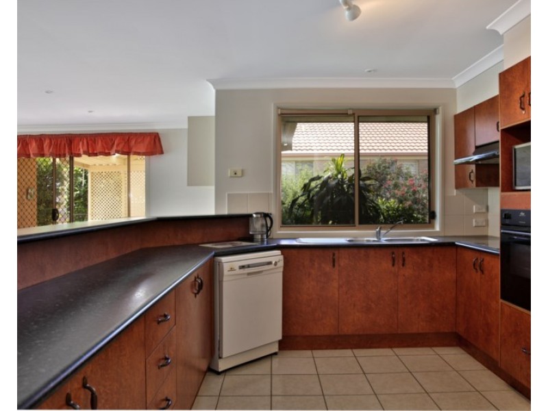 71 Sheraton Circuit, Bomaderry NSW 2541