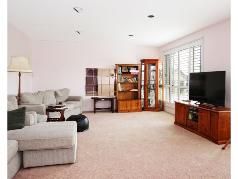 13 Chestnut Avenue, Bomaderry NSW 2541