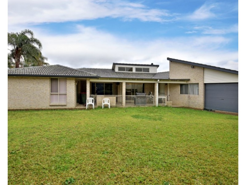 13 Chestnut Avenue, Bomaderry NSW 2541