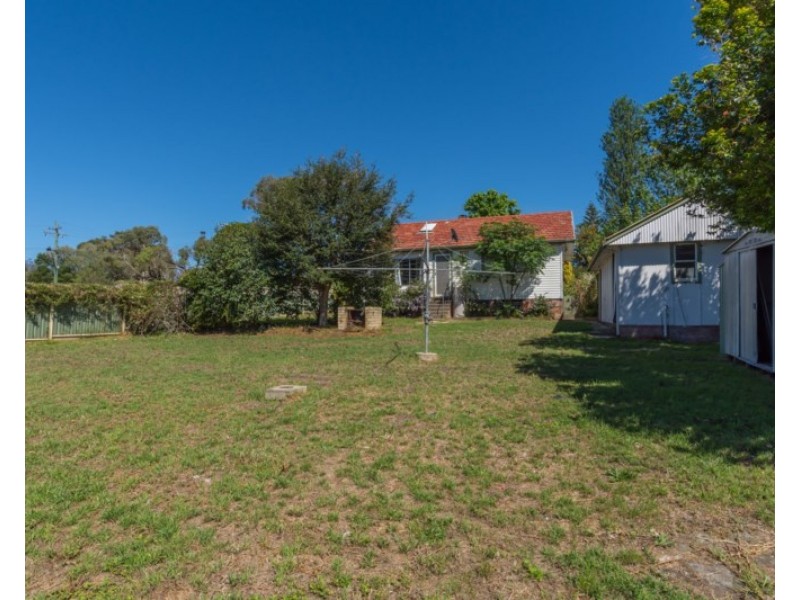 10 Dalwah Street, Bomaderry NSW 2541