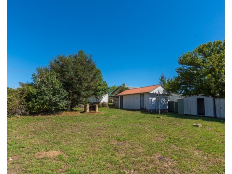 10 Dalwah Street, Bomaderry NSW 2541