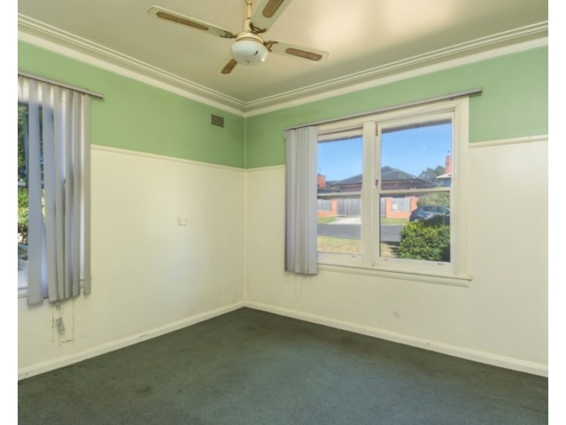 10 Dalwah Street, Bomaderry NSW 2541