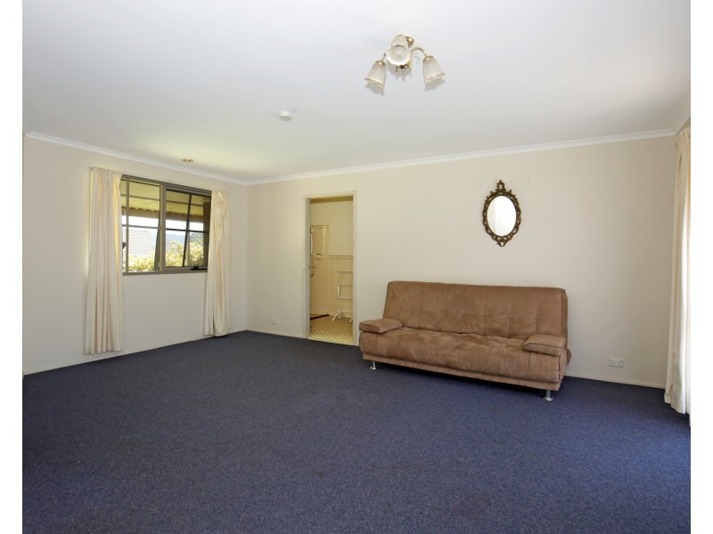 9 Wasdale Place, Bomaderry NSW 2541