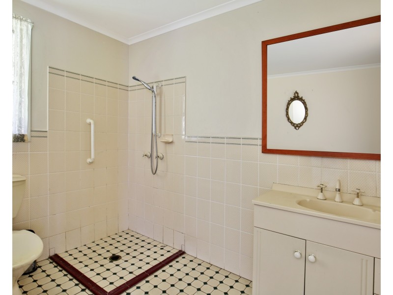 9 Wasdale Place, Bomaderry NSW 2541