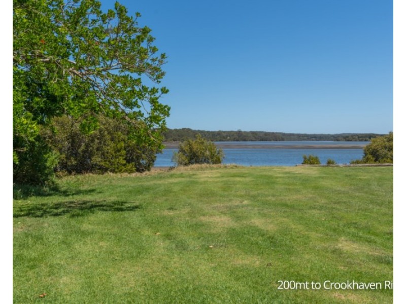 27 Crookhaven Drive, Greenwell Point NSW 2540