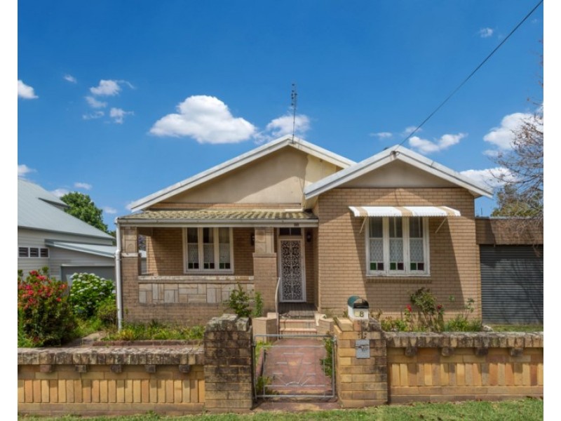 88 Shoalhaven Street, Nowra NSW 2541