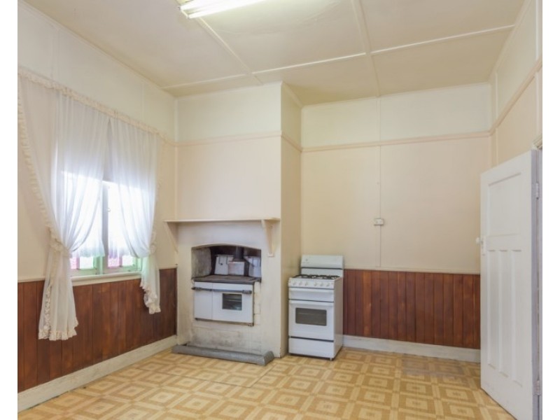 88 Shoalhaven Street, Nowra NSW 2541