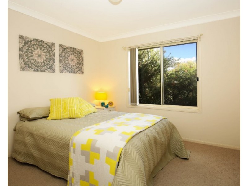 18 Illawarra Circuit, Worrigee NSW 2540