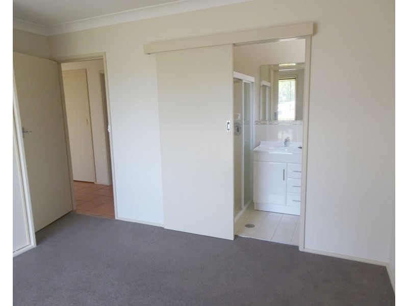 16 Castle Glen, North Nowra NSW 2541