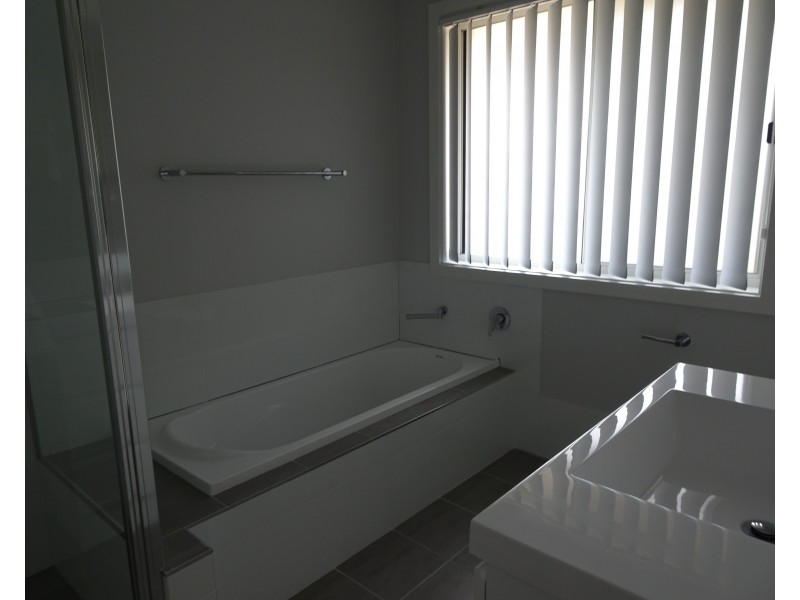 101 Albatross Road, West Nowra NSW 2541