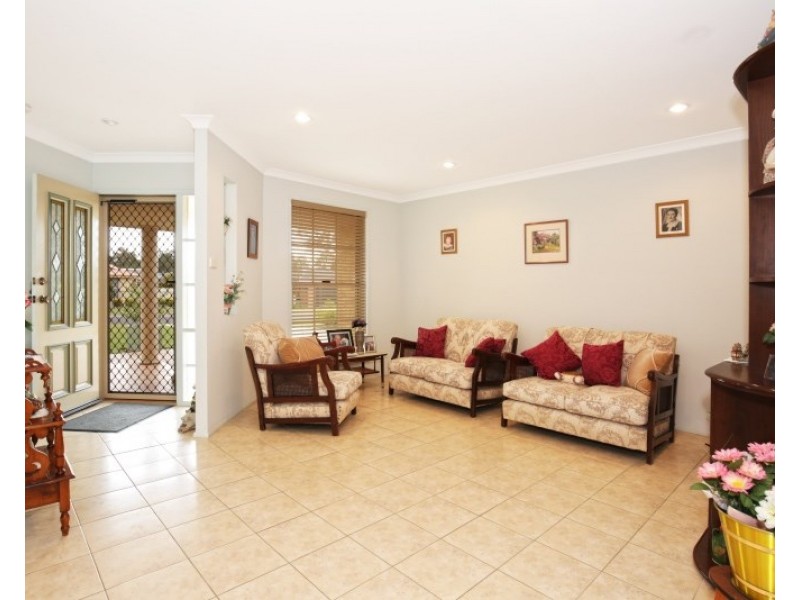 10 Burradoo Crescent, Nowra NSW 2541