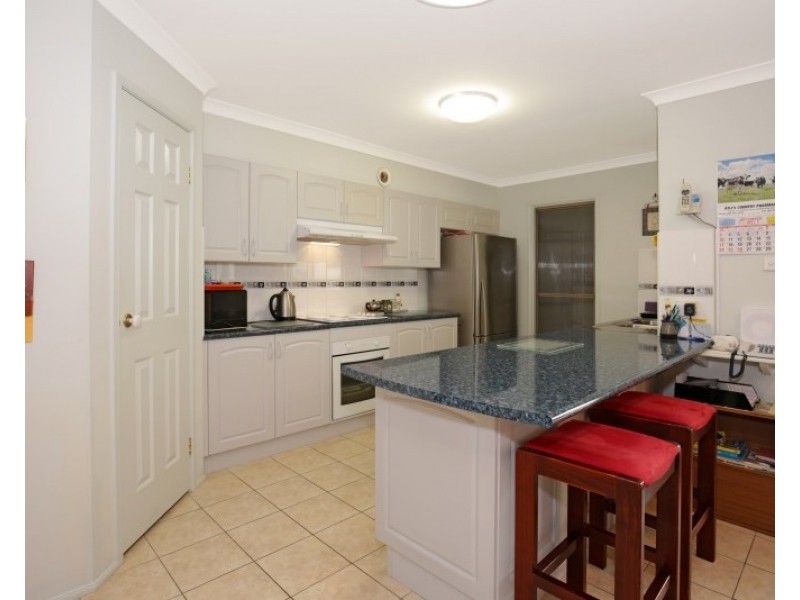 10 Burradoo Crescent, Nowra NSW 2541