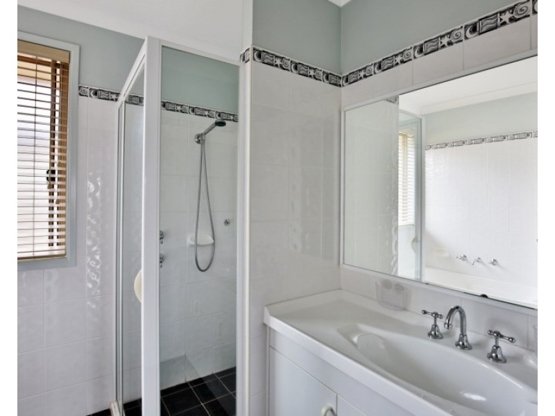 10 Burradoo Crescent, Nowra NSW 2541