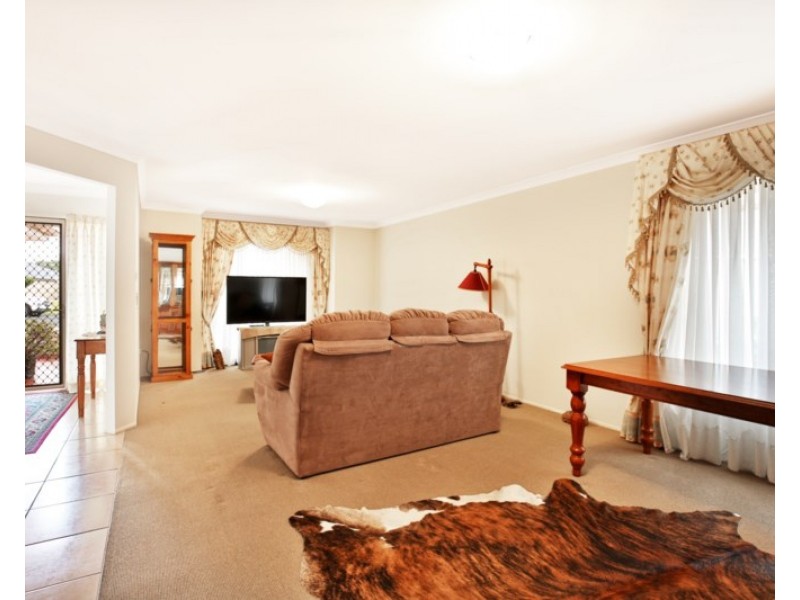 16 Carrington Park Drive, Nowra NSW 2541