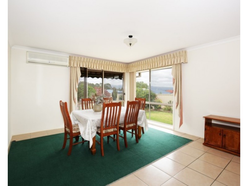 16 Carrington Park Drive, Nowra NSW 2541