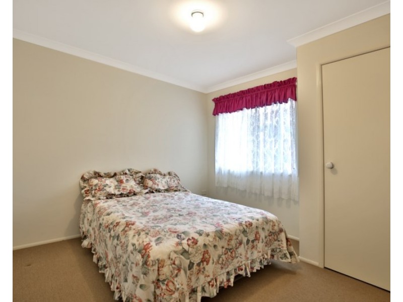 16 Carrington Park Drive, Nowra NSW 2541