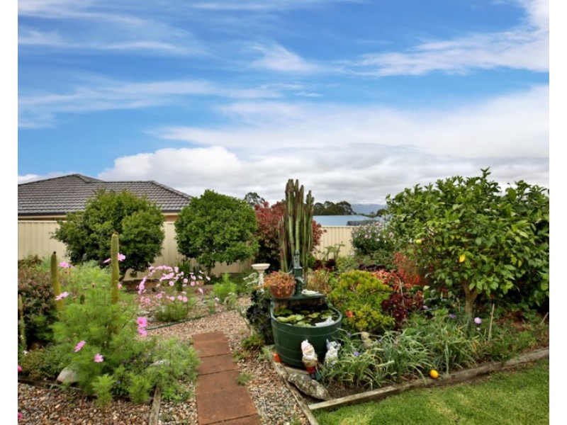 16 Carrington Park Drive, Nowra NSW 2541