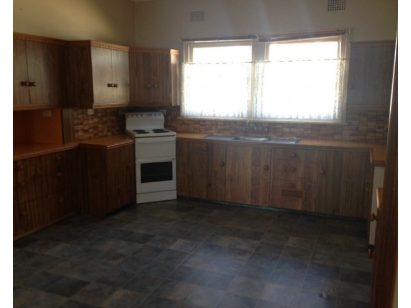 26 Douglas Street, Nowra NSW 2541