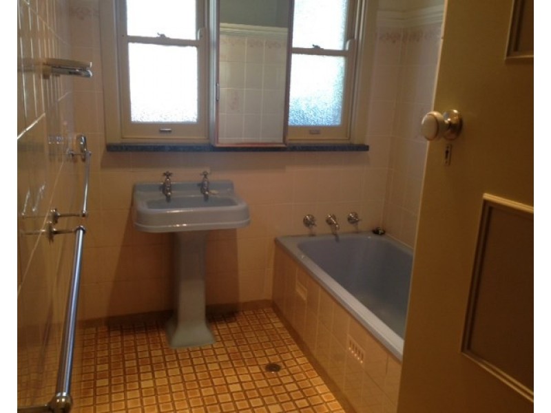 26 Douglas Street, Nowra NSW 2541