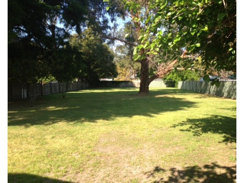 26 Douglas Street, Nowra NSW 2541