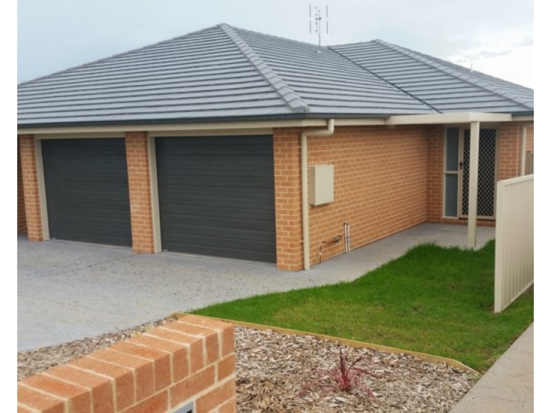 2/67A Sophia Road, Worrigee NSW 2540