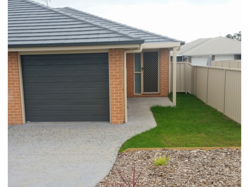 2/67A Sophia Road, Worrigee NSW 2540
