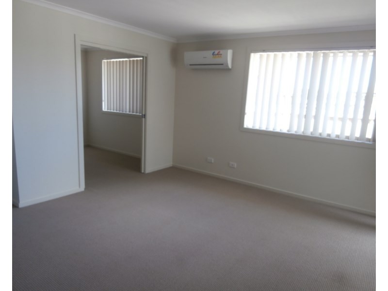 2/67A Sophia Road, Worrigee NSW 2540