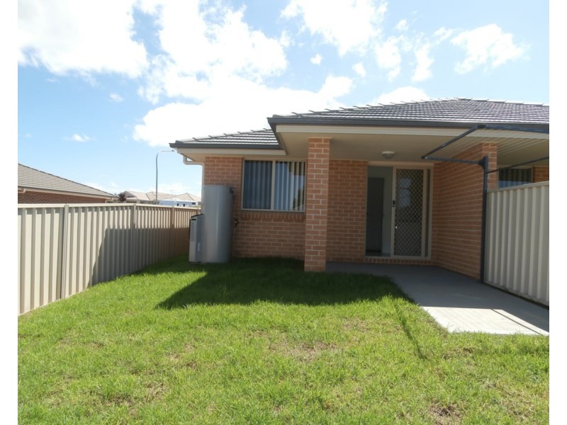 2/67A Sophia Road, Worrigee NSW 2540